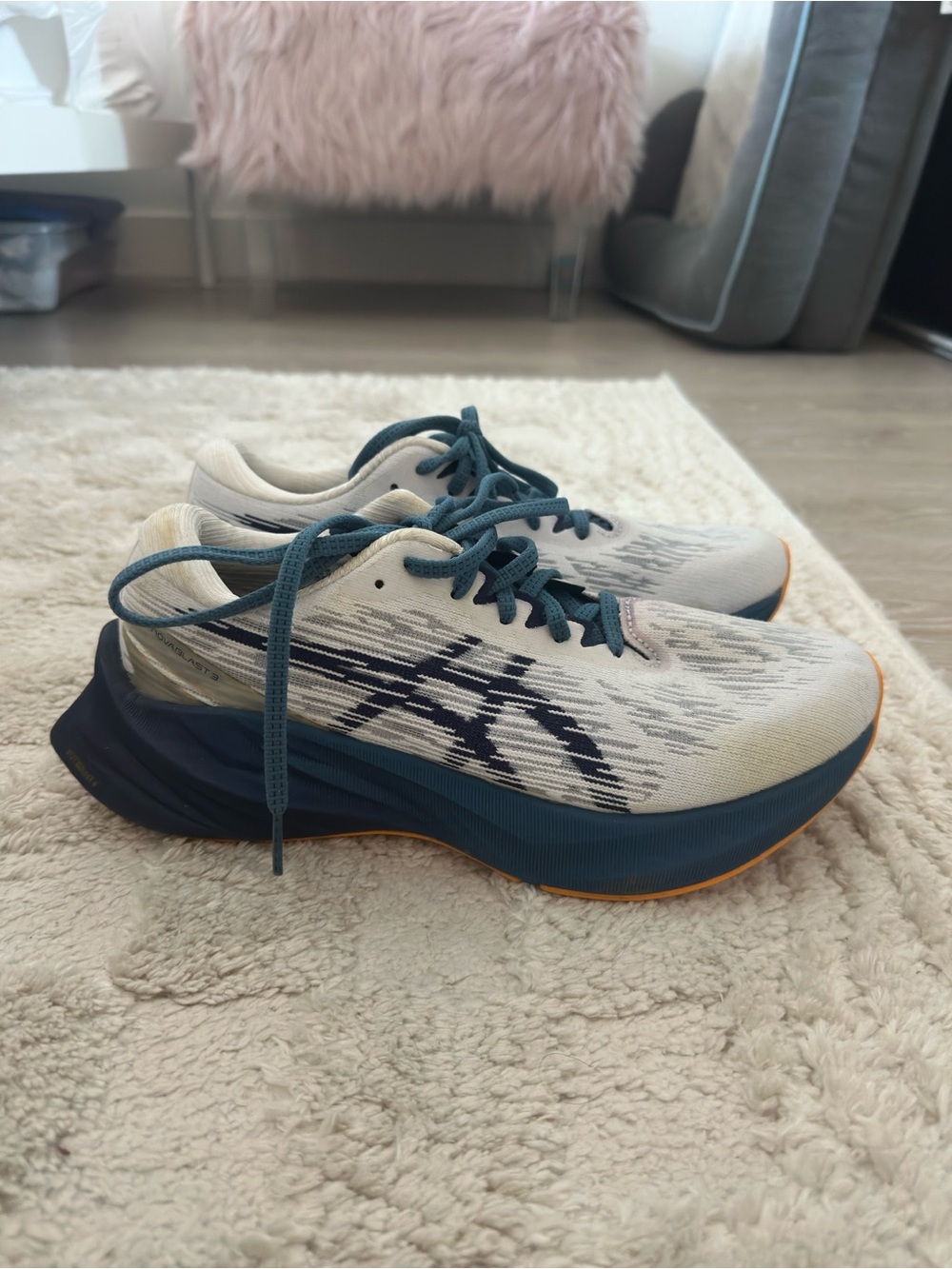 ASICS Novablast 3 7M/8.5W